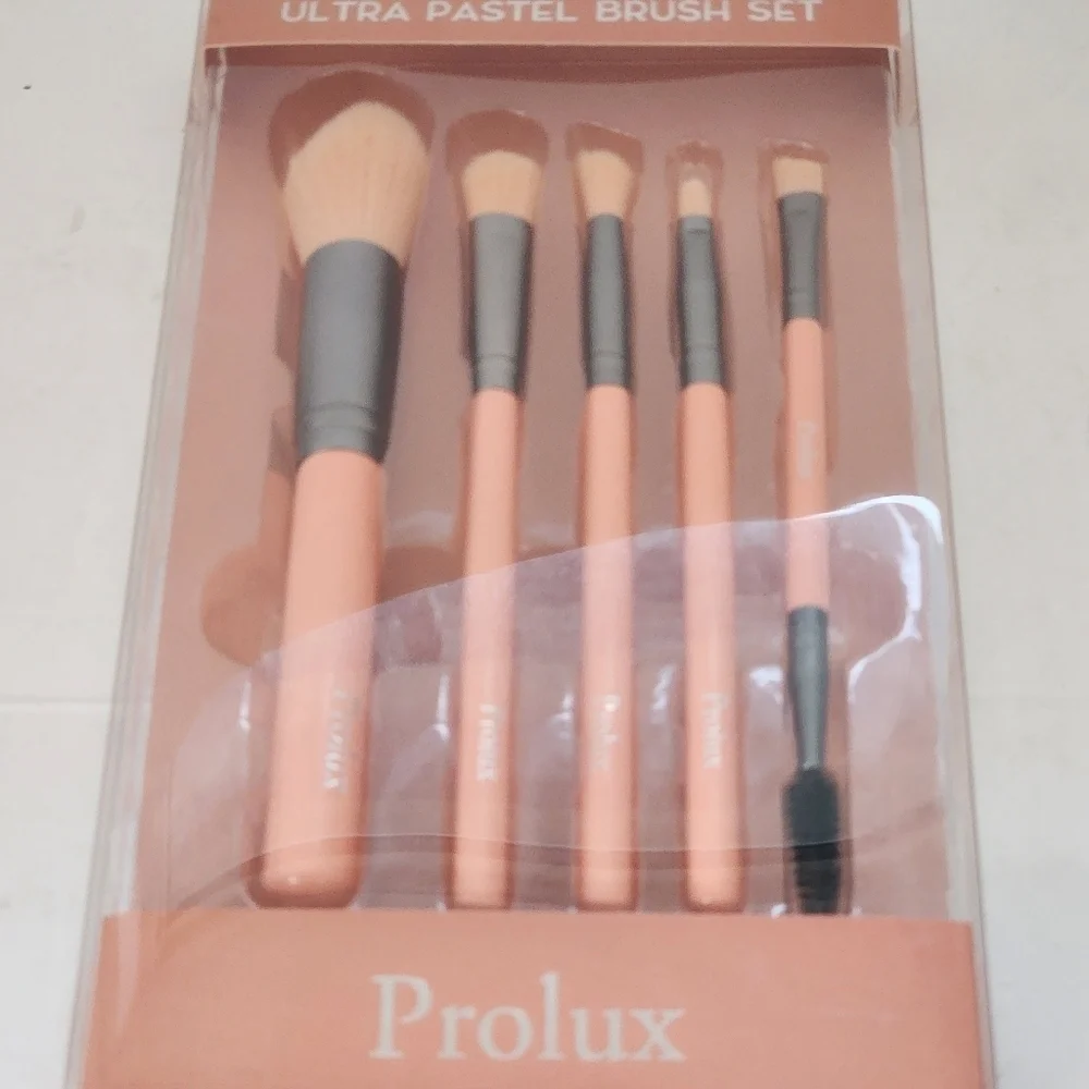 Prolux powder brush